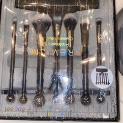 makeup brushes 