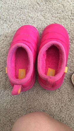UGGS
