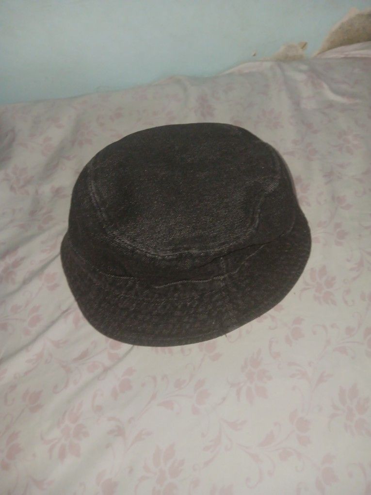 Calvin Klein Bucket Hat