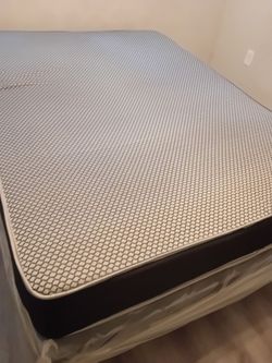 Queen size bed