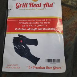 Grill/fire pit heat resistant gloves.