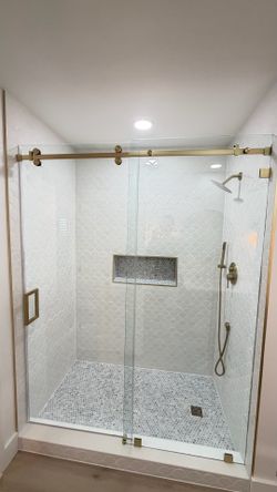 Glass shower door