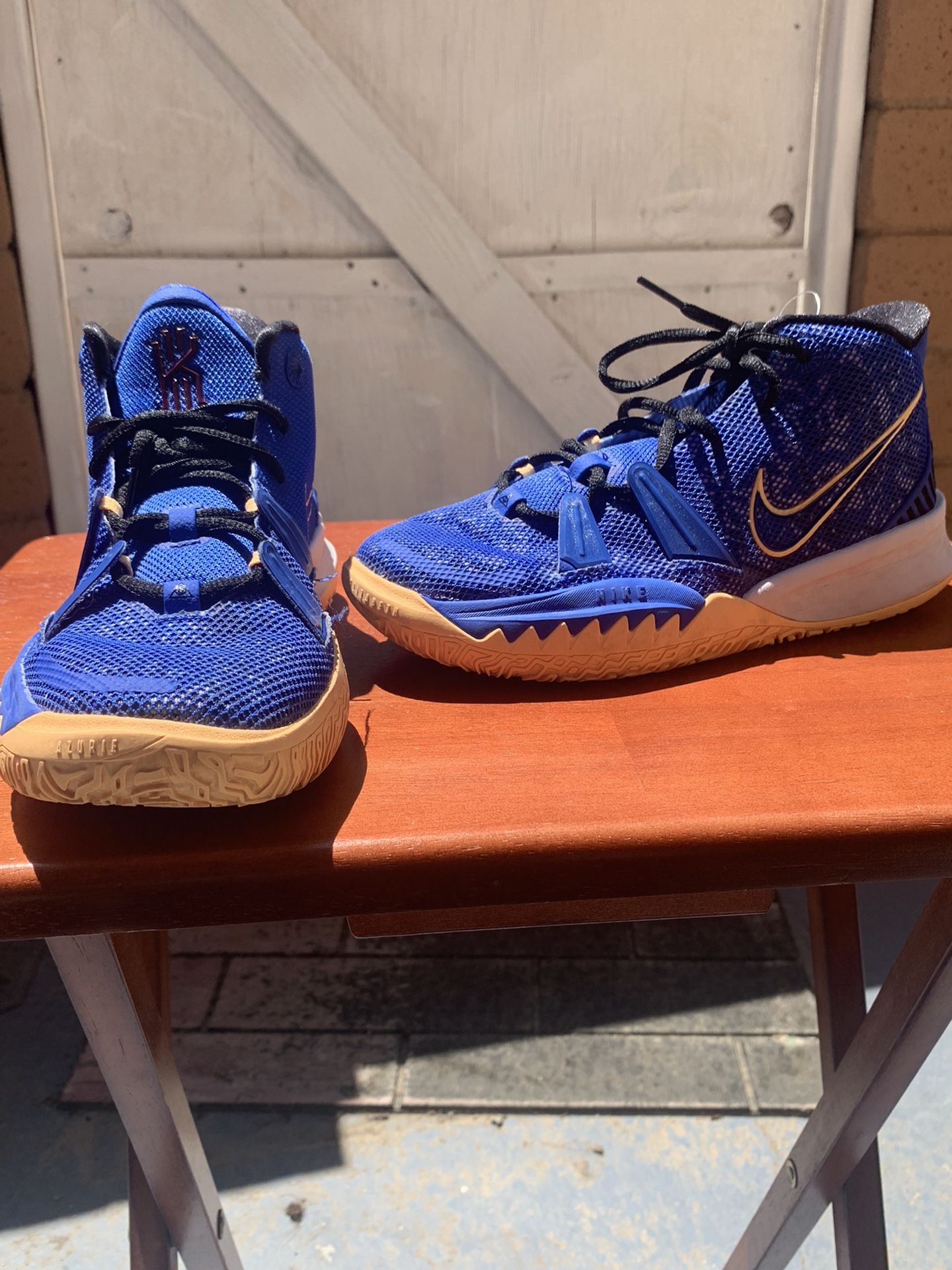 Kyrie 7 Sisterhood 5.5Y