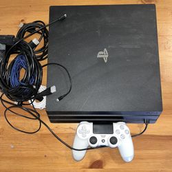 PS4 - 1 Controller And Cords 