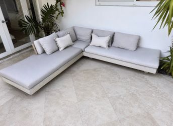 Article Lubek acacia wood outdoor sectional