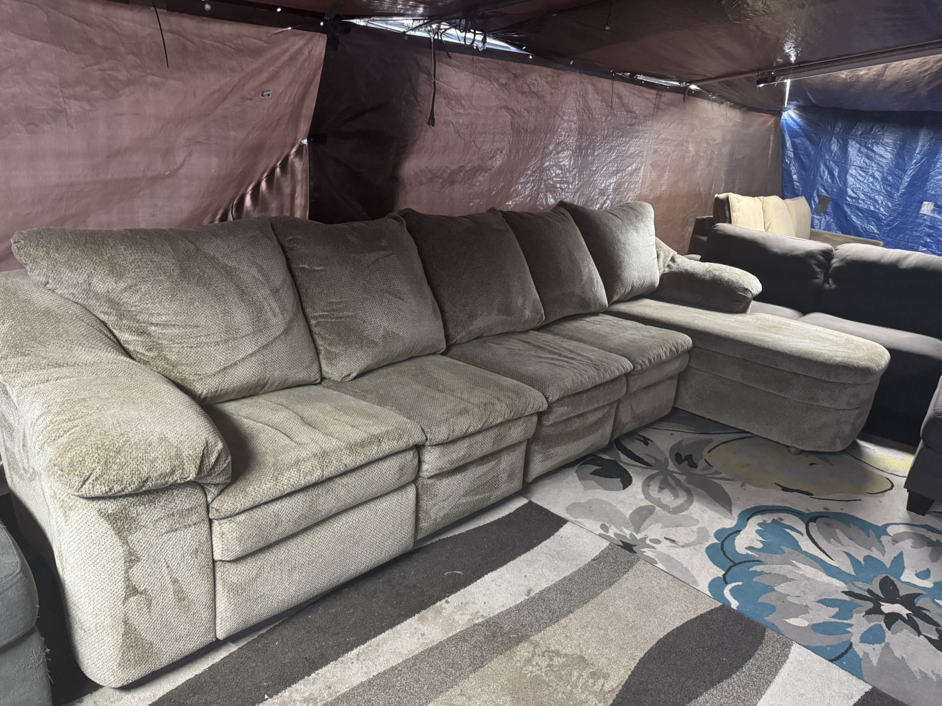 Brown Tannish Recliner Couch We Saw All The Time Delivery Extra 40 Local