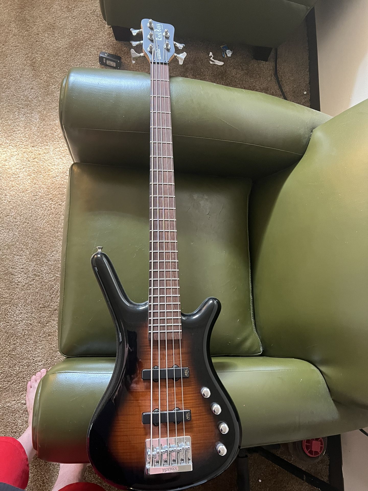 Warwick Corvette 5 String