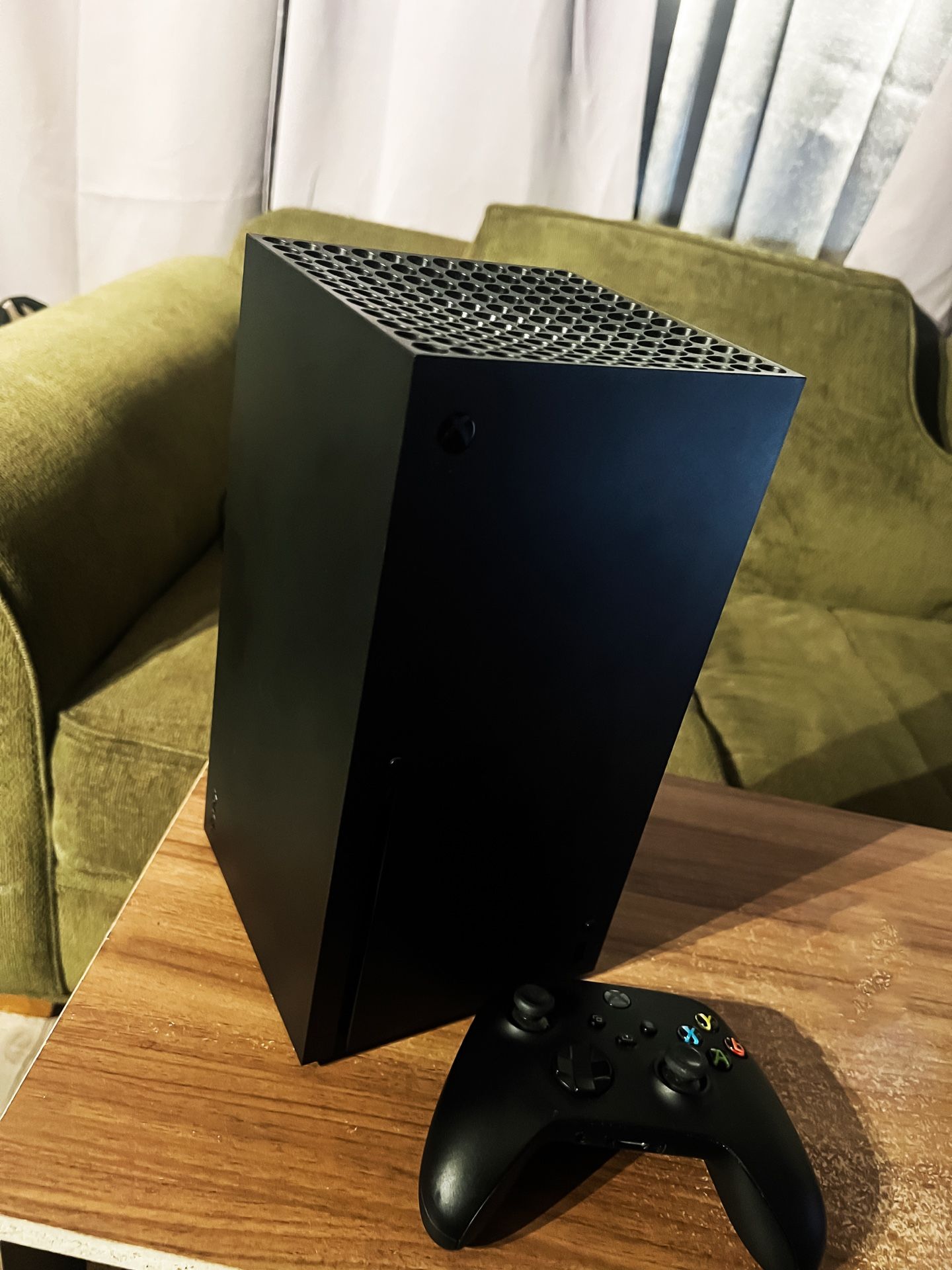 Xbox Series X 1TB (Disc Version) – Black