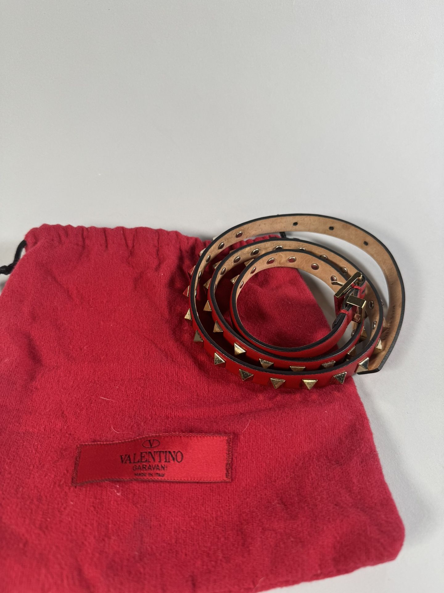 Valentino Garavani Rockstud Belt in Shiny Calfskin - Red