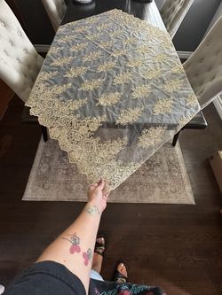 Table Runner/overlay