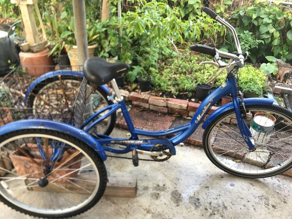 Schwinn Adult Tricycle Blue for Sale in Miami, FL - OfferUp