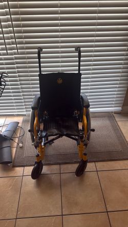 Kids wheelchair