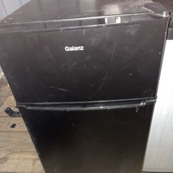 Minnie Fridge W Freezer 