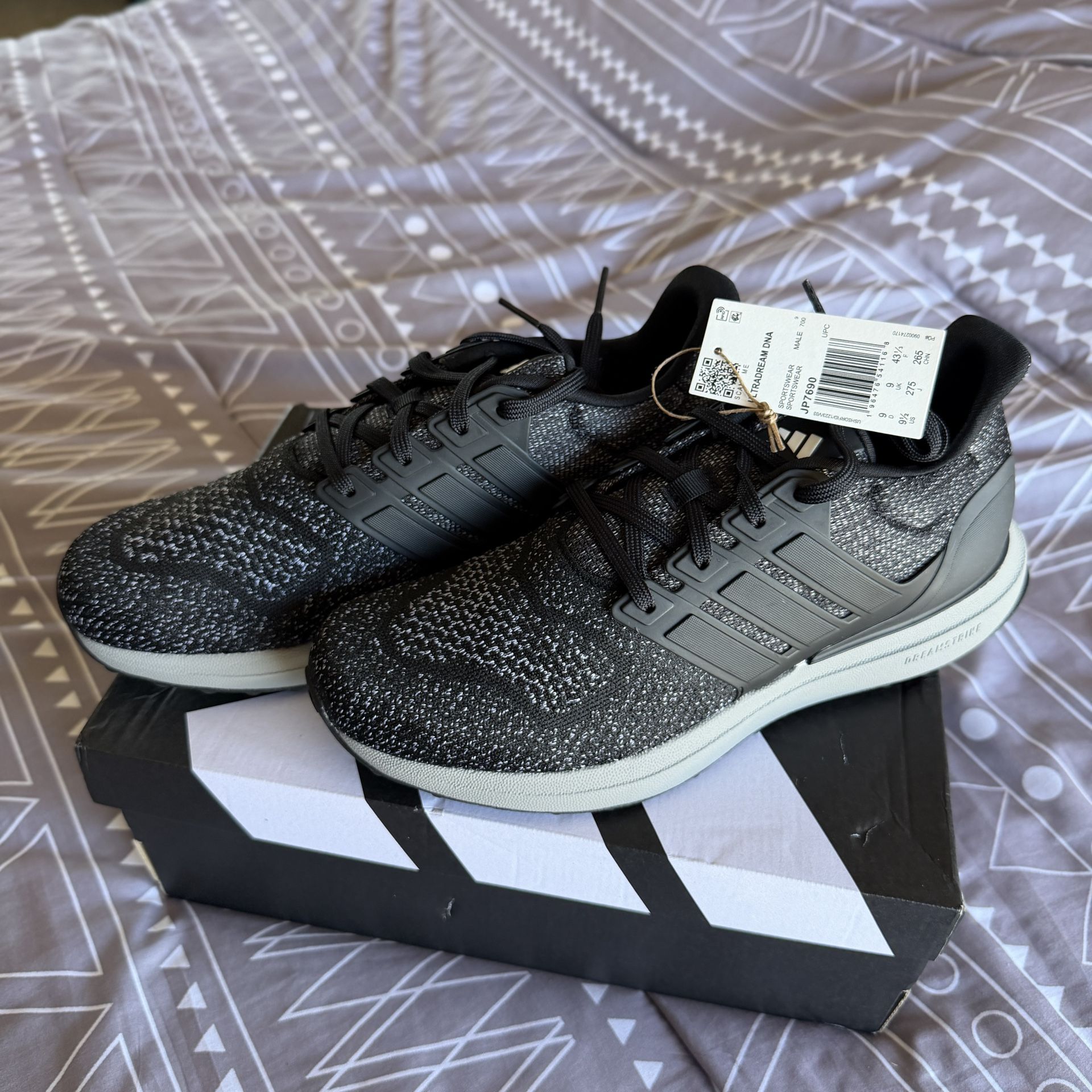 Adidas UltraDream DNA (Brand New)