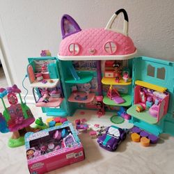 Gabby Doll House/accessories