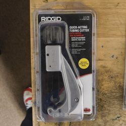 Rigid Quick-Acting Tubing Cutter
