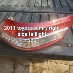 2011 Toyota Camry Right Side Tailite