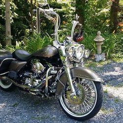 Harley-davidson road king classic