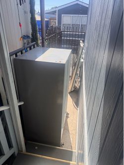 Free junk refrigerador