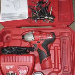 Milwaukee Compact Impact Driver 