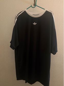 Adidas Center Logo shirt sz XL