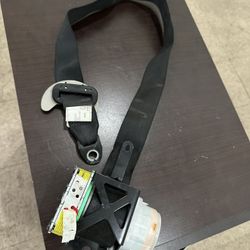 2007 Toyota FJ Cruiser Driver Seatbelt