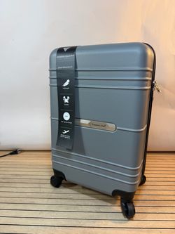 Travelers Club 22" Richmond Spinner Carry-On Luggage, Charcoal