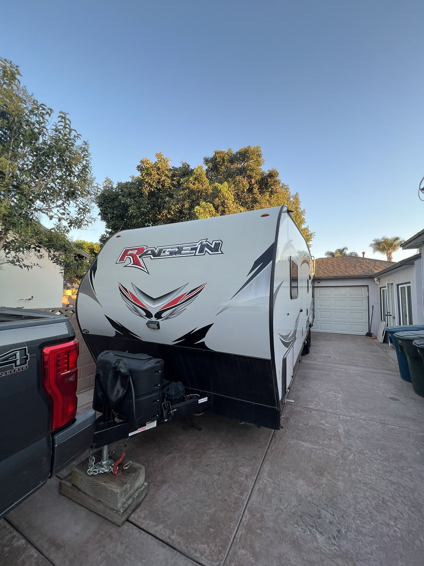 2021 Ragen 26 ft toy hauler