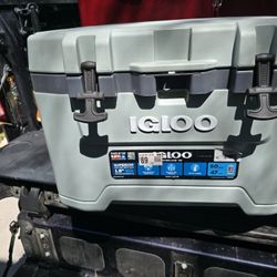 IGLOO ICE CHEST 50 QUART