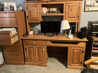 Solid Oak Executive Desk with Hutch - 60" Wide