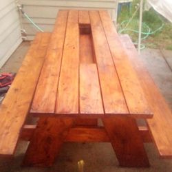 8" Picnic Table With Center Pocket