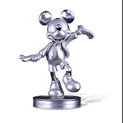 D23 GOLD MEMBER EXCLUSIVE MICKEY MOUSE LEADER OF THE CLUB MILESTONE STATUE