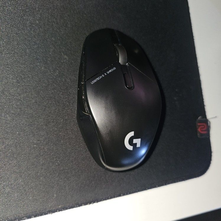 Logitech G303 Shroud Edition Wireless