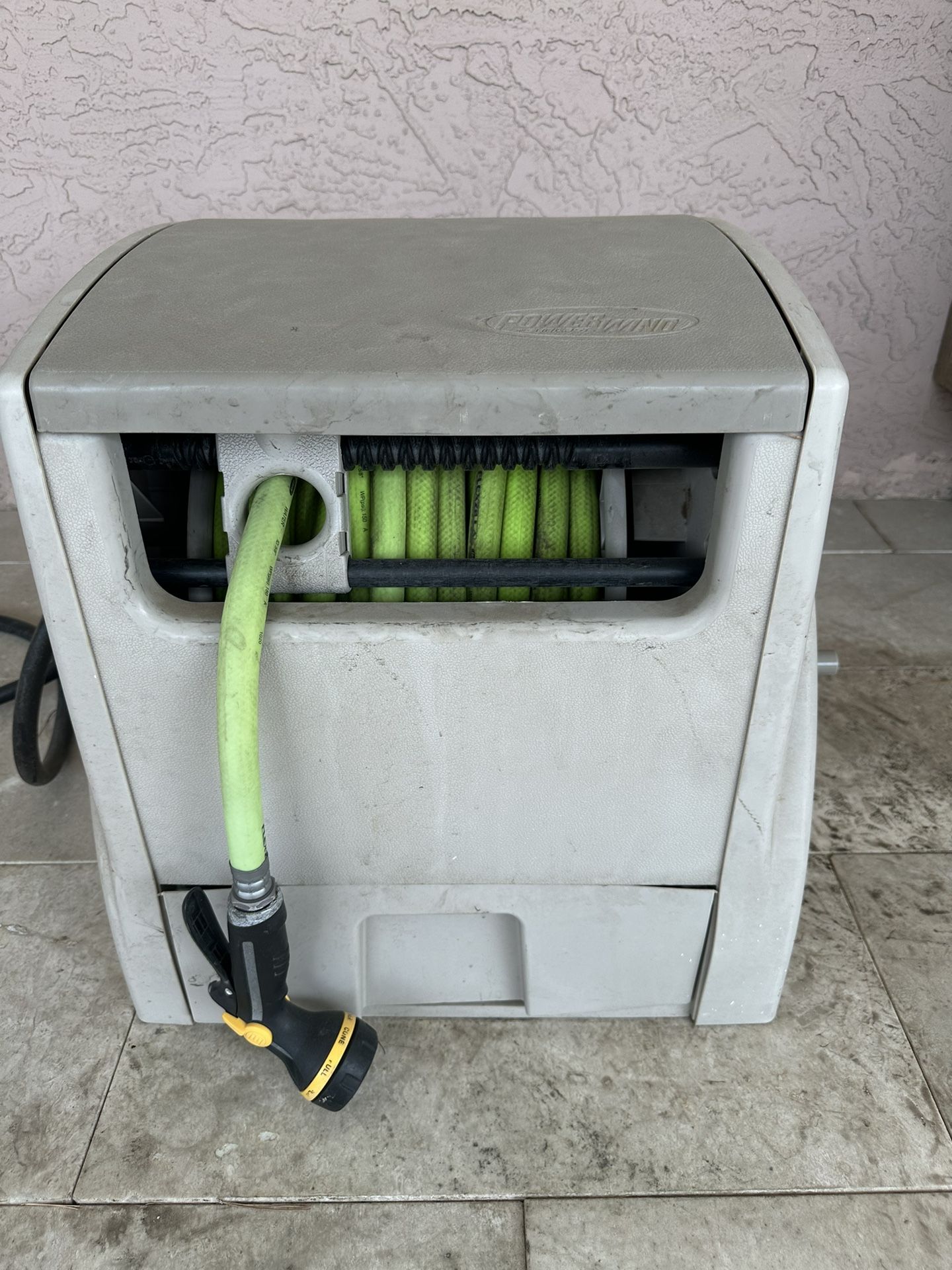Suncast 100 ft Powerwind Automatic Rewind Hose Reel
