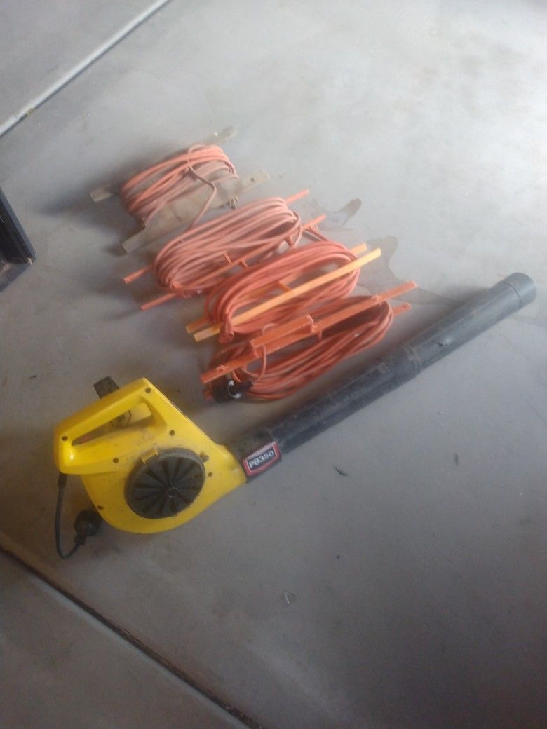 Paramount Corded Electric Leaf Blower 1 HP Model PB350 plus 4 electric cords