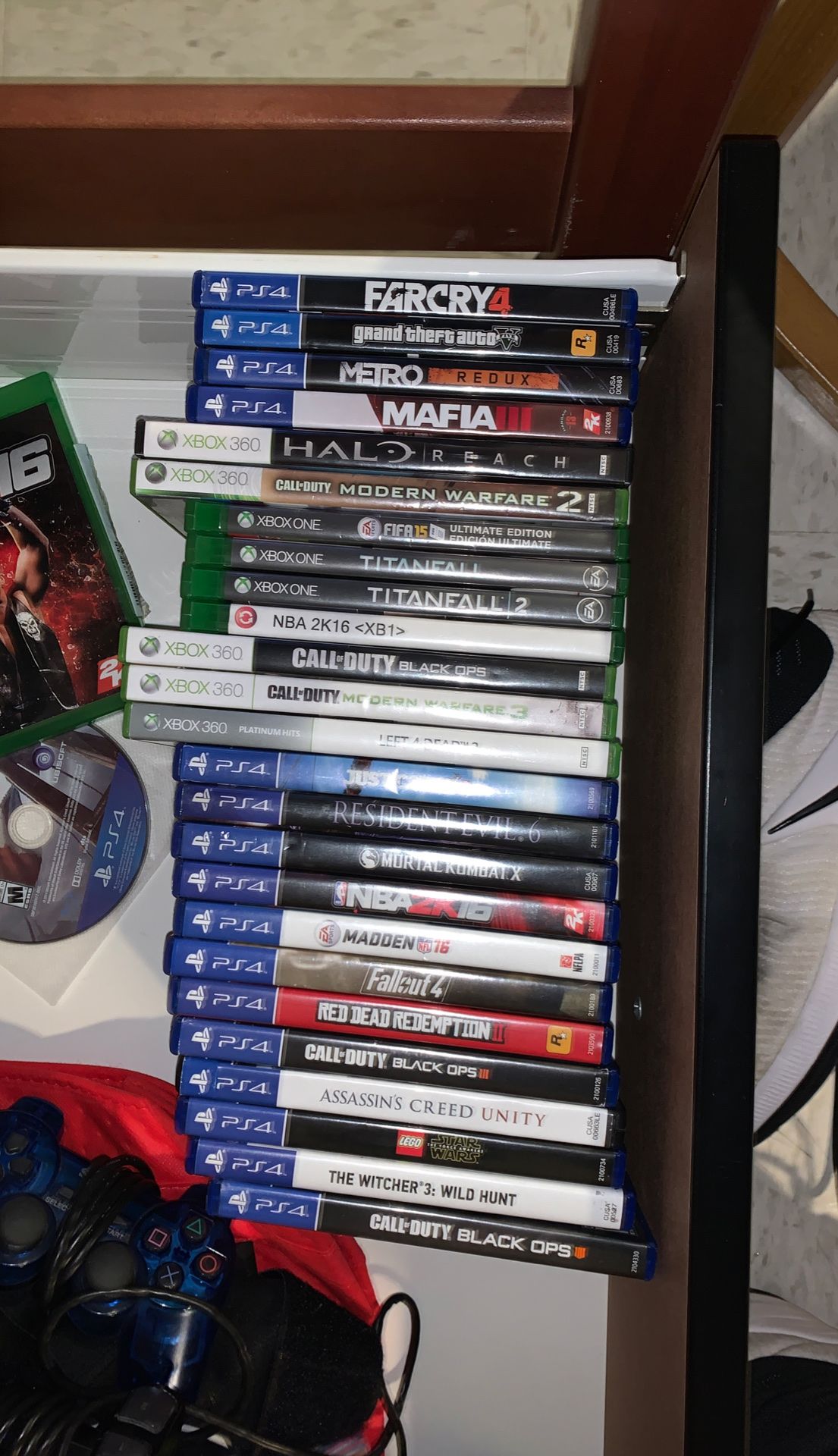 Xbox one, 360, and ps4 games