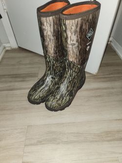 the Muck Boot Company Viper Max Certified Snake-Resistant Rubber Boots