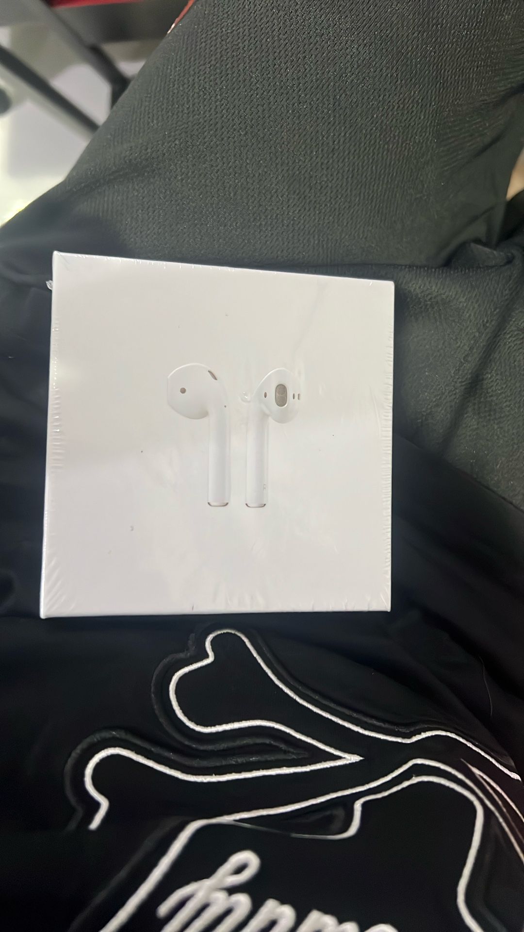 AirPods Gen 2s