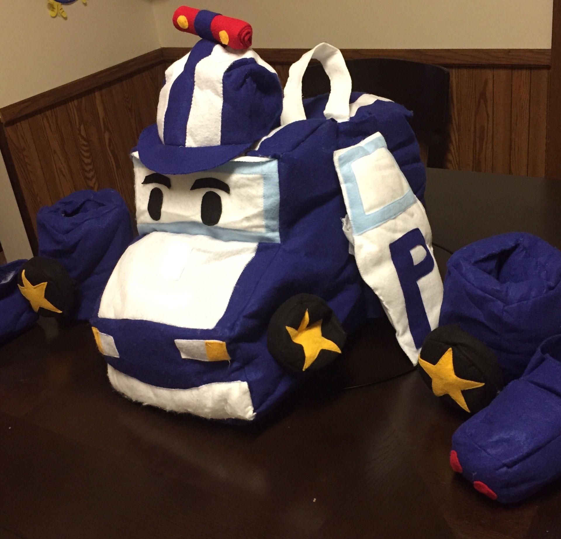 Costume Robocar Poli and 3 figures of foam