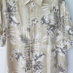 Mens L Button  Down Short Sleeve  Shirt