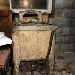 1940/50s Maytag Ringer Washer
