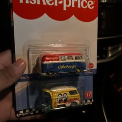 Hot Wheels T1 Bus 