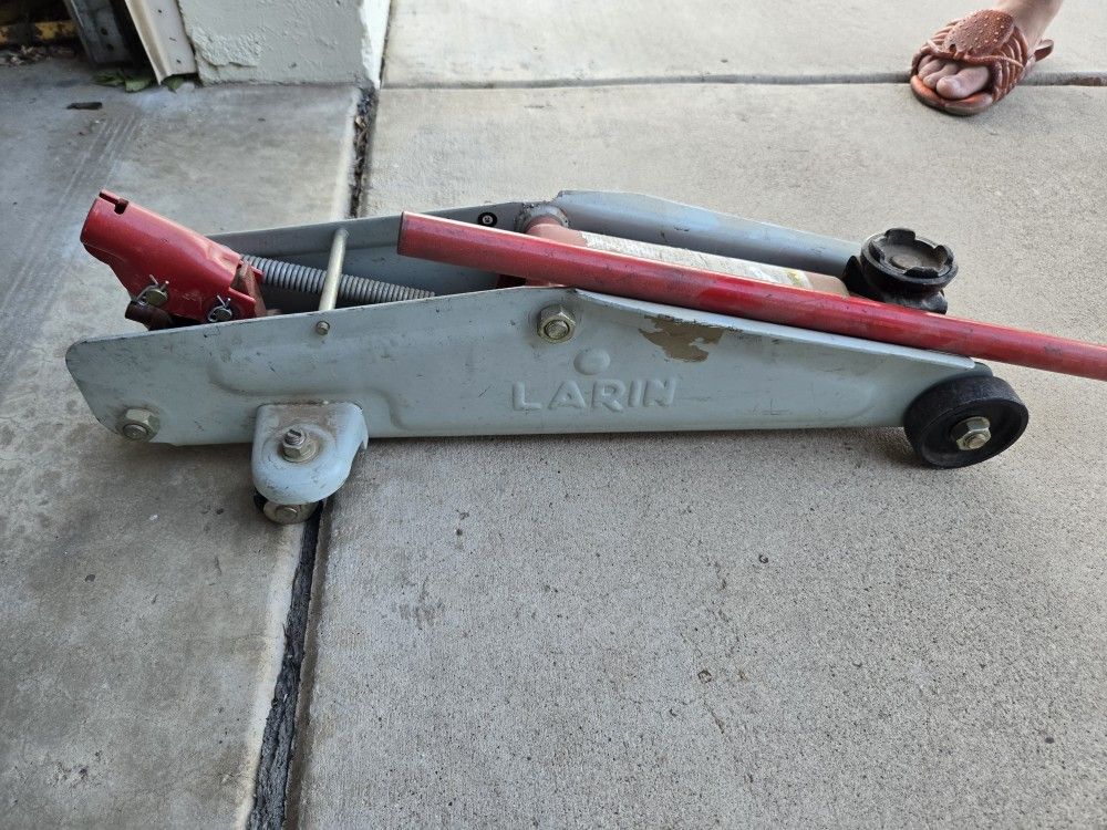Floor Jack and Jack Stands
