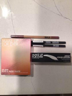 Makeup bundle