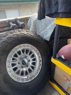 17 kmc 35s tires