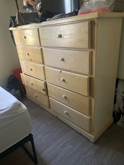 Dresser