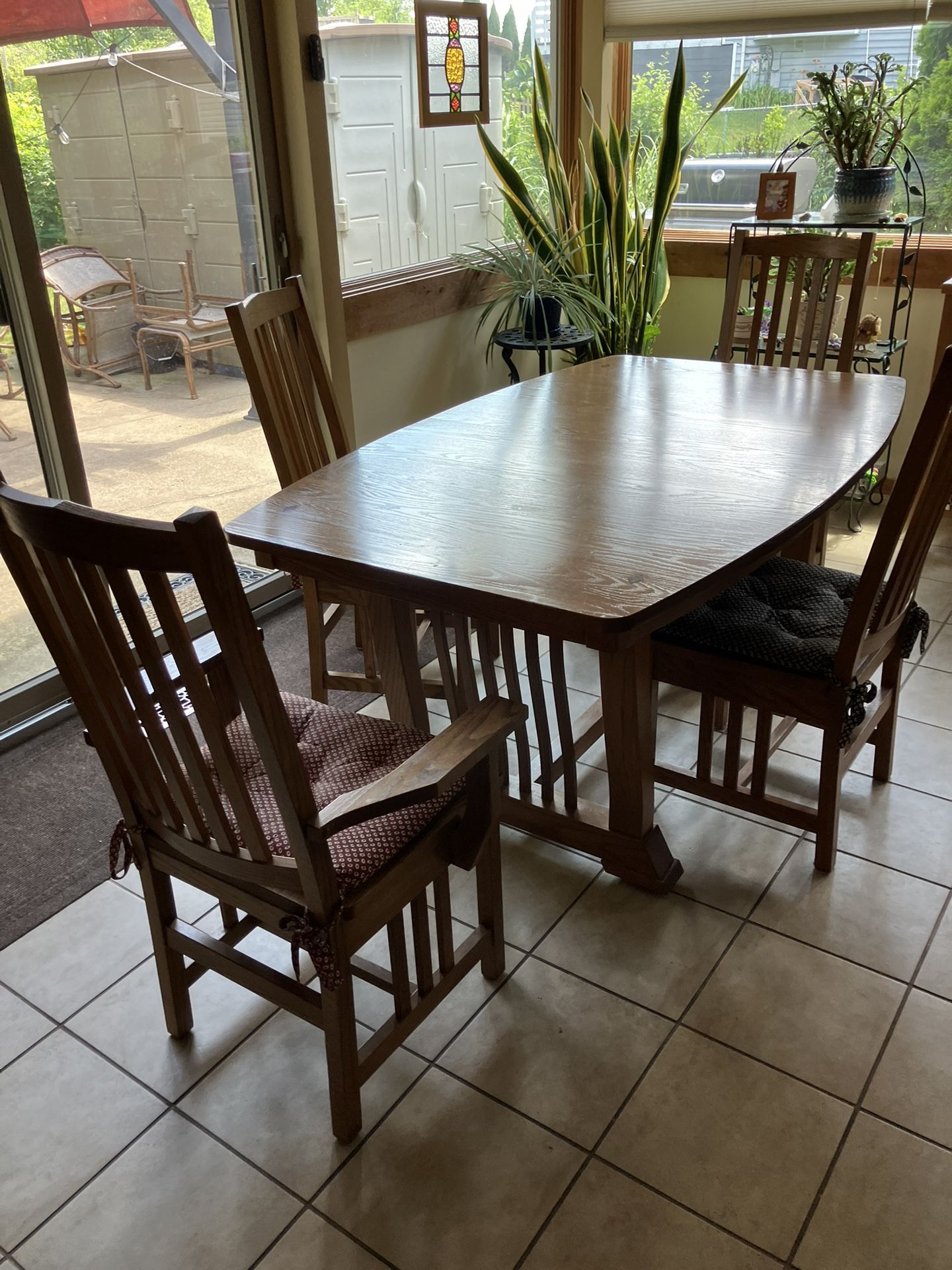 Amish Made Table And 6 Chairs