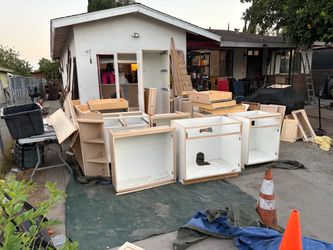Used Kitchen Cabinets – Good Condition