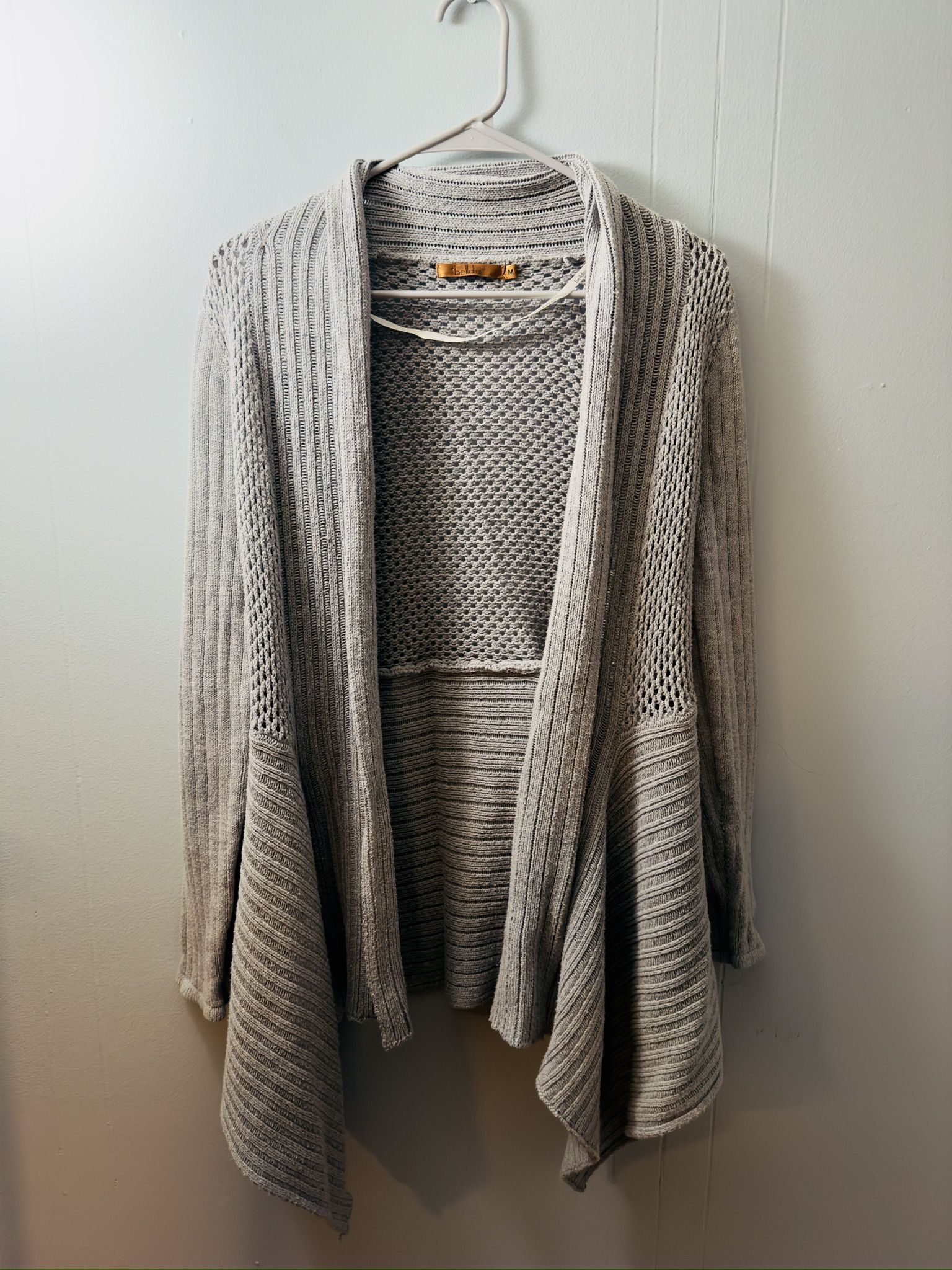 Womens Belldini Loose Knit Cardigan Sweater. Size Medium. Gray.