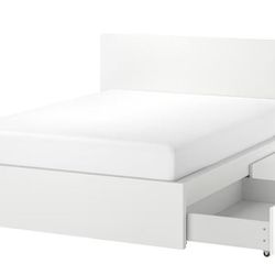 LIKE NEW white queen sized Ikea Malm bed w/ 4 built-in storage drawers